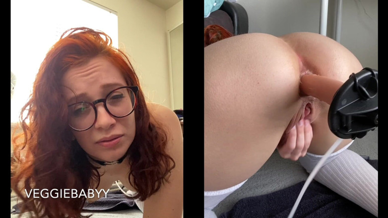 Veggiebabyy: Brat dikongkek dubur ke dalam penyerahan