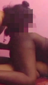 Indiana tamil madura milf renu &sua amiga Delightrose buceta peluda fodida em sexo a três por marido corno Pt 1! Indianhotwifex