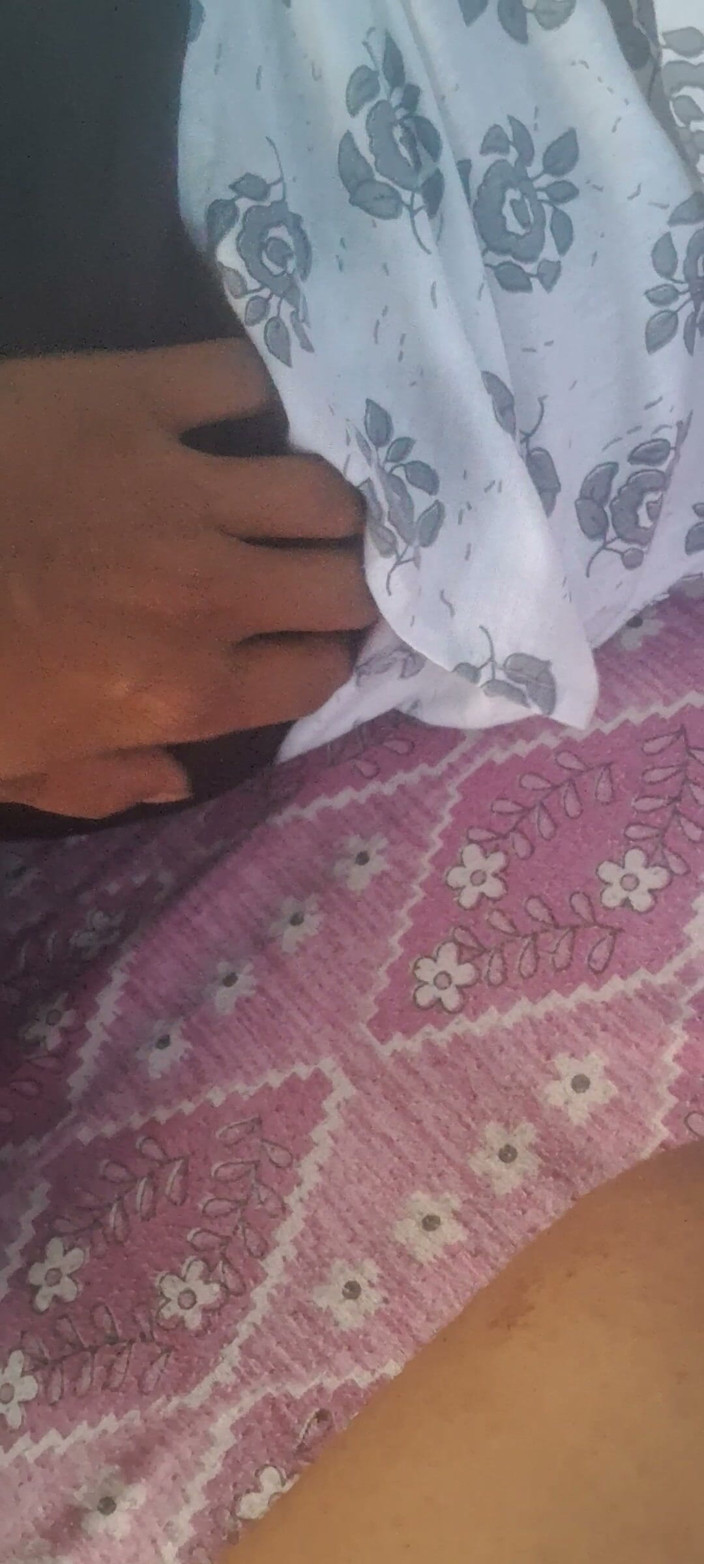 Localsexlove011: Hintli assamese bhabi ki gaand ve büyük göğüsler romantizmle gösteriyor