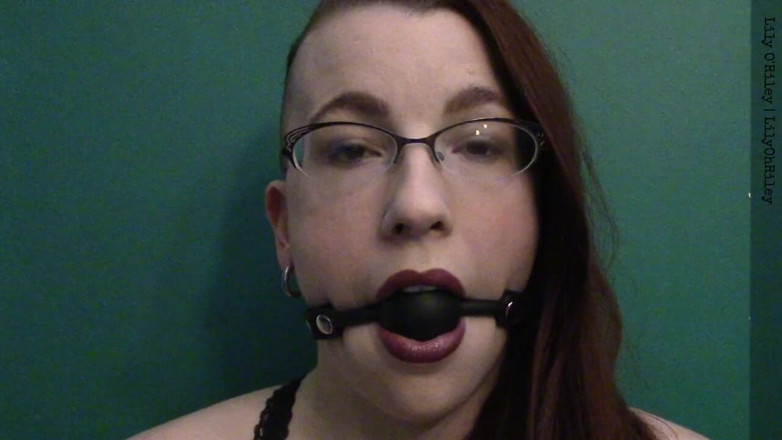 Lily O'Riley: Ballgag Staring (wmv)
