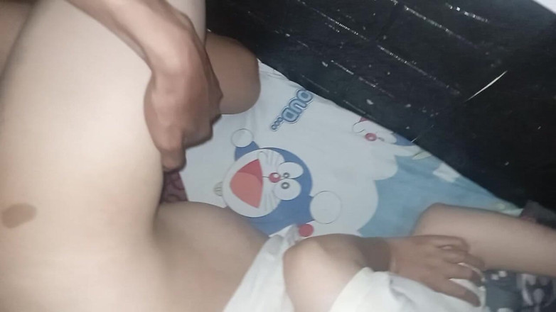 Famly sex: Fodendo com um anjo asiático branco
