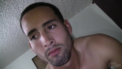Boys half-way house: Chico heterosexual obtiene culo y boca rotos por dos dominados...