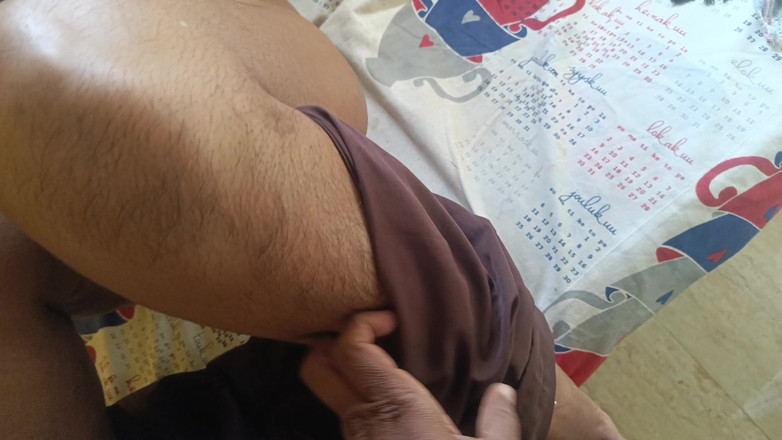 Pushpa studio: Bà nội trợ ngoại tình làm tình trên giường