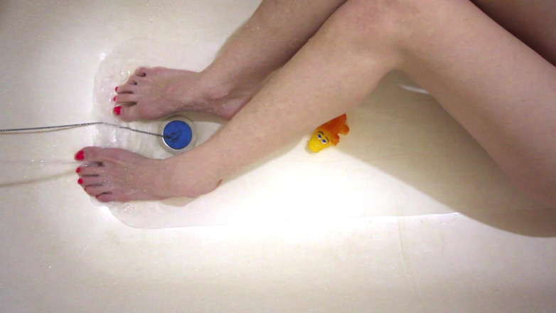 Hairypussyangel: Sexy legs in the bath, footjob and handjob