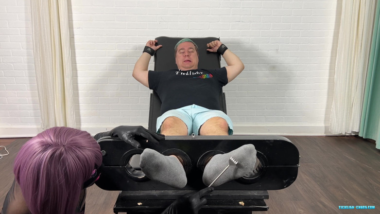 Ticklish Chubs: Kunjungan Nyeleneh Matt