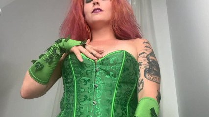 Deanna deadly: Poison ivy mergokin robin pov menggoda dan ngentot cowok ini...