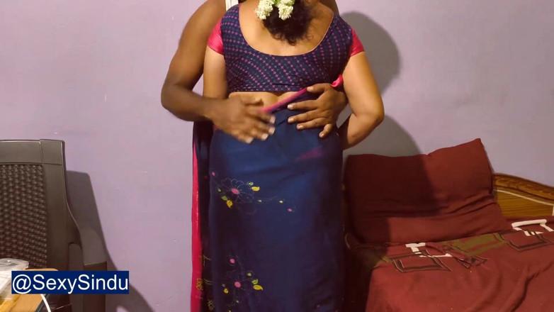 Sexy sindu: Sindu seksi desi sert seks yapıyor