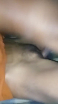 Bhabhi spielte Holi mit ihrem Schwager, rief zu hause an und wurde in der nacht indischen Hindi Porn Village gefickt