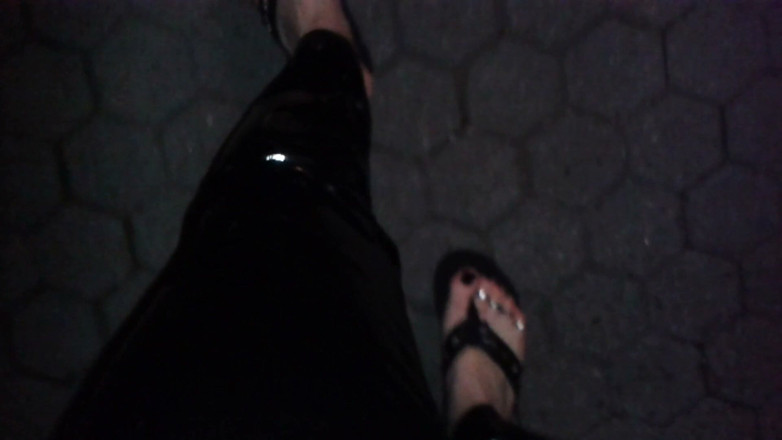 Heelex: Extreme Flip Flops and Sexy Feet with Toe Rings