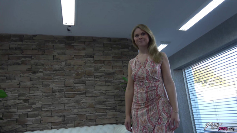 POV Bitch: Casting blondynka daje loda i zostaje wbita w misjonarza