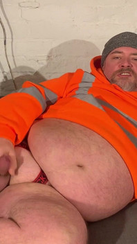 Hi Viz Chubby Bear Fucks Himself and Wanks off