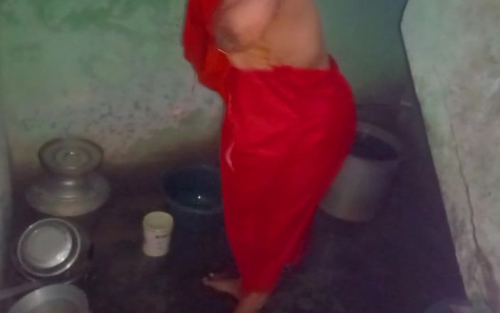 Priyanka priya: Tamil schoonheid meisje badend omkleden