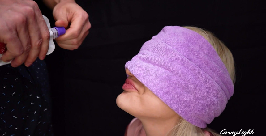 CarryLight: Teka apa yang ada pada toungue awak - permainan