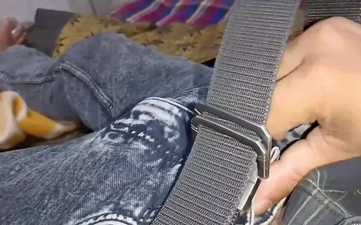 Banti: Hot Sexy Gay Boy Condom Masturbation