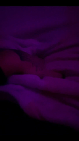 Lil Puddles: Klitorisimle oynamayı seviyorum