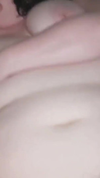 젖탱이를 보여주는 발정난 밀프