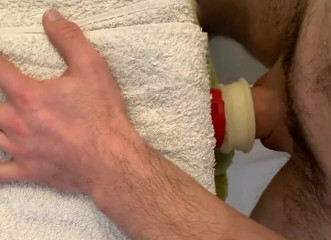 qaz11: Handjob on camera - 618