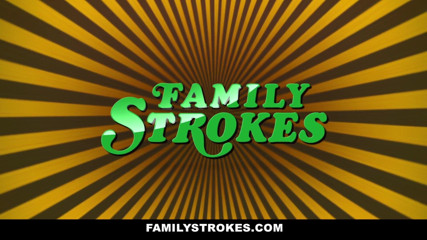 Family Strokes: La figliastra teenager Marsha May e il suo patrigno giocano...