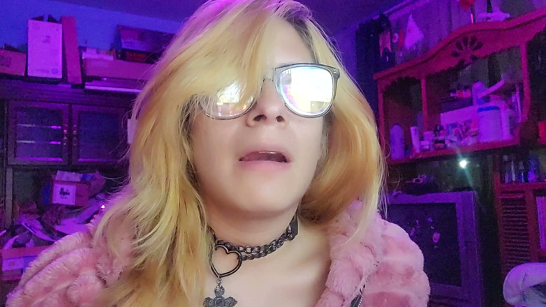 Crystal Phoenix: ซิสซี่สวมสร้อยคอเซ็กซี่ที่โบสถ์ Asmr