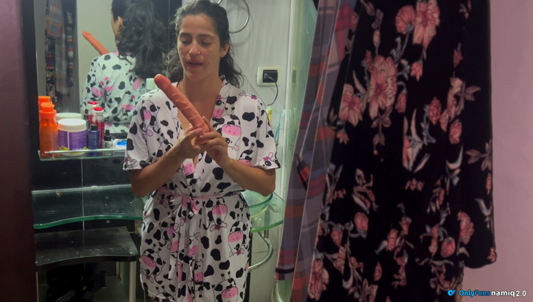 Dakotasex: I Was in My Bathroom When I Got a Nice...