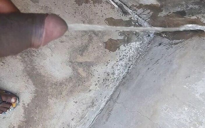 Bumba: Çişimle eğleniyorum