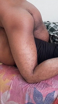 Stepson si sveglia con il softcore della matrigna pakistana che la inganna