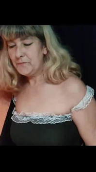 Empregada por Crossdresser 2