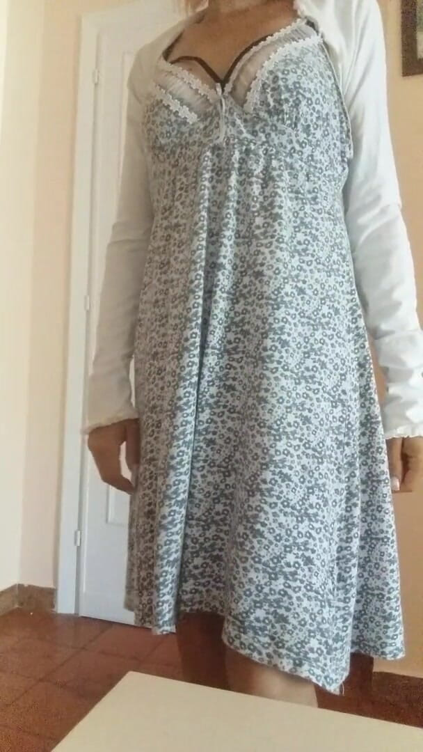 savannahamatoriale: Madrasta pega você se masturbando!