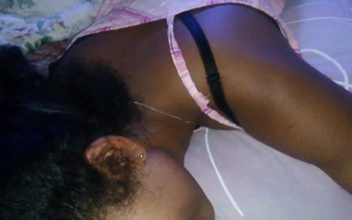 My nice tits: Ebene - o pulă care mănâncă
