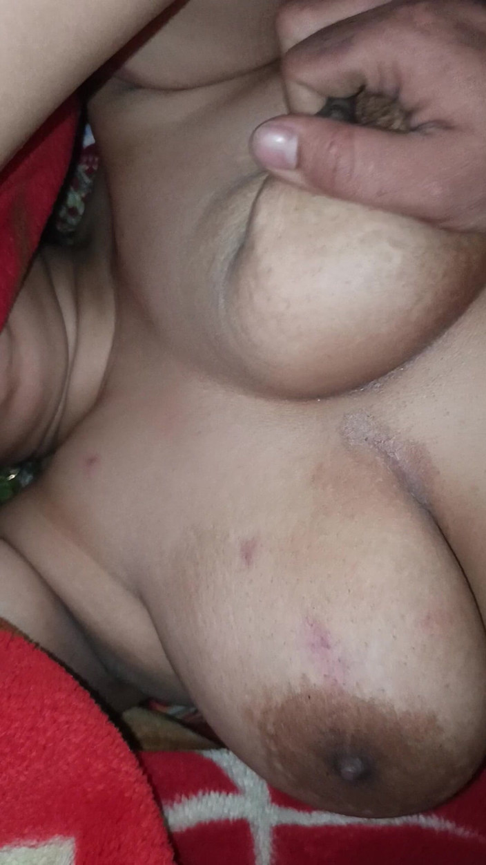 Letta Visram: Pepek awek Pakistan