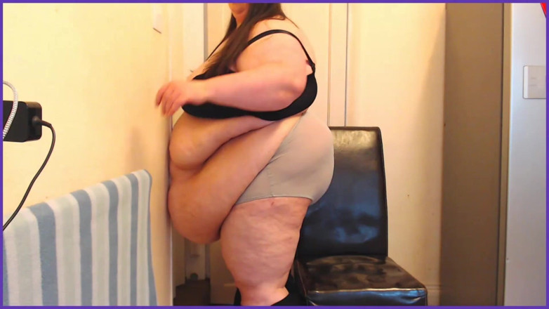 SSBBWLadyBrads: SSBBW slow motion belly jiggles and shakes
