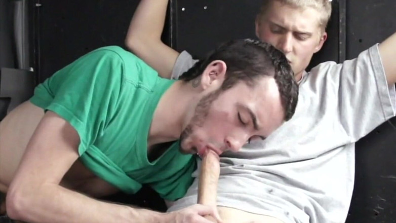 The fuckers raw studio: 흑인 대물 자지에게 따먹히는 거유 밀프