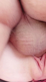ควยแตกคาหีแ tight วัยรุ่นหีอวบ