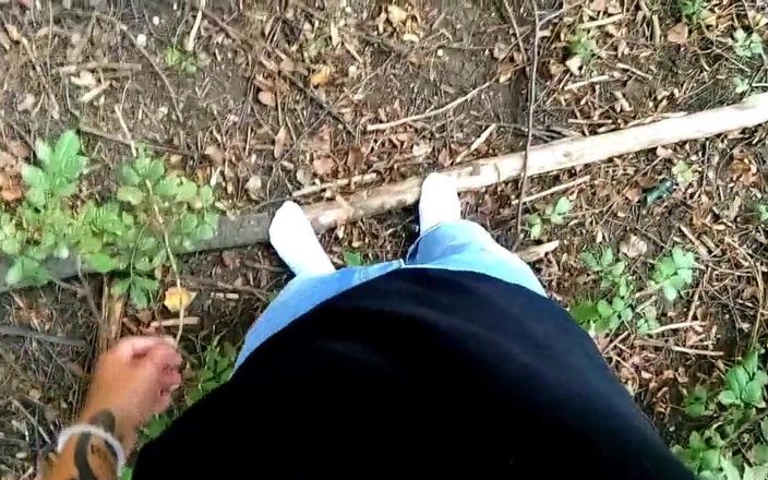 Idmir Sugary: Белые носки в видео от первого лица, прогулка на улице, поклонение и делает их грязным