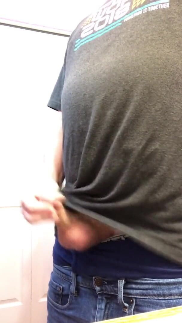 Kinky horny gay bois: Jerk with the bearded gay Stepdaddy and eat your cum...