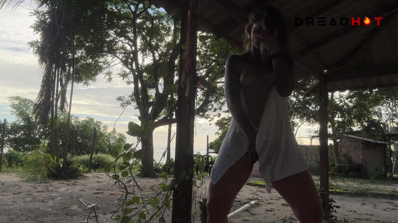 Dread Hot: Me Desperté Cachondo Y Me Masturbé, Mi Amigo Estaba En...