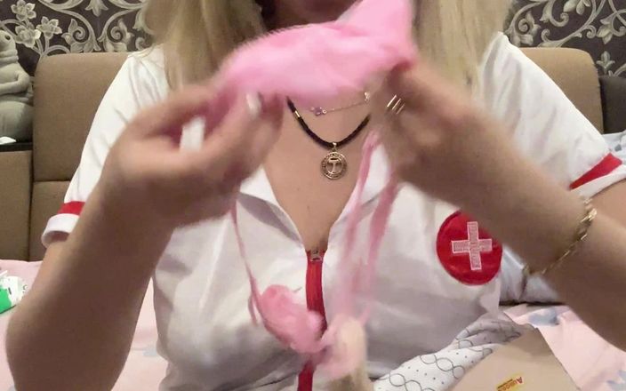 LarisaCum: I Show My Underwear!