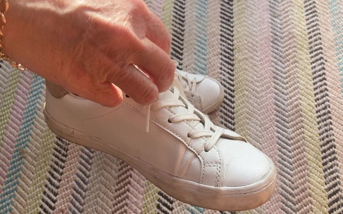 Mr MF: Paní Zralé nohy Páchnoucí ponožky se vysadí po dlouhé procházce