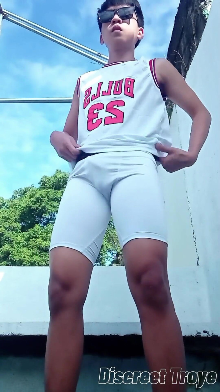 Troye_AsianPinoy: Asian Boy Outdoor Masturbation