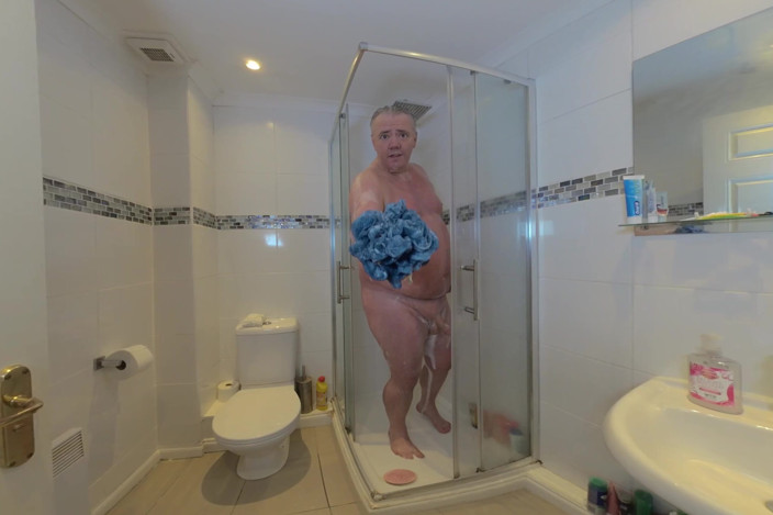 Solo Male VR180 Billy the Bear: Vr180 poniéndose jabonoso en la ducha