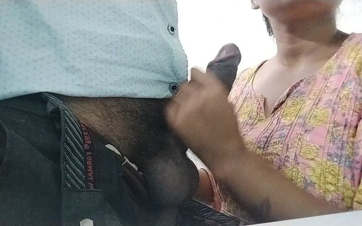 Pooja Didi: デリー・インジョイ、彼女のボーイフレンド