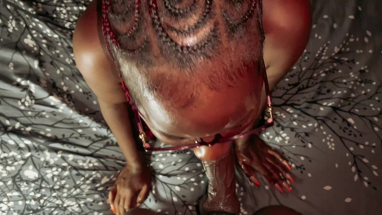 Nastyblackmama: Dejo que mi jefe me folle para ascender después de...
