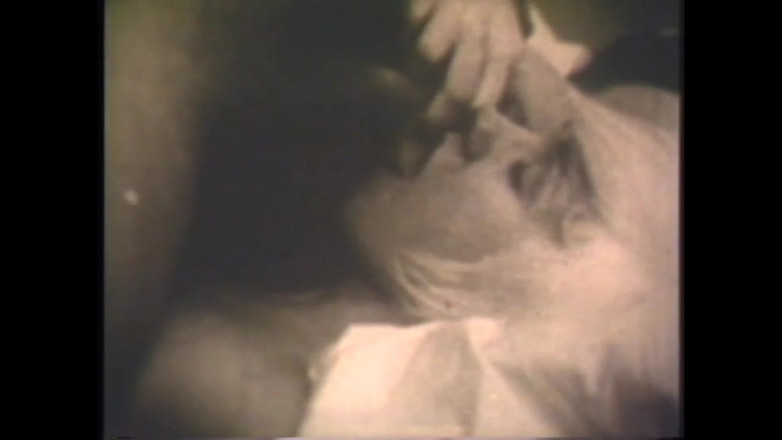 The Unforgettable: Prase Gozona odsává mléko