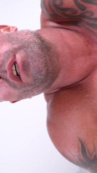 La scène de vétérinaire de l’armée DILF déchirée avec Gi Joey, Valerica Steele