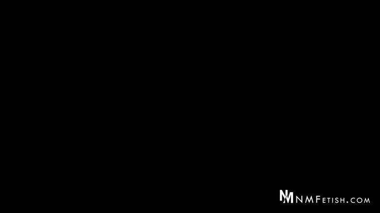 USA Fetish and Hardcore Clips: Footjob hot sambil merokok