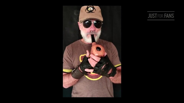 MusclesCigarsFFPig: New Pipe