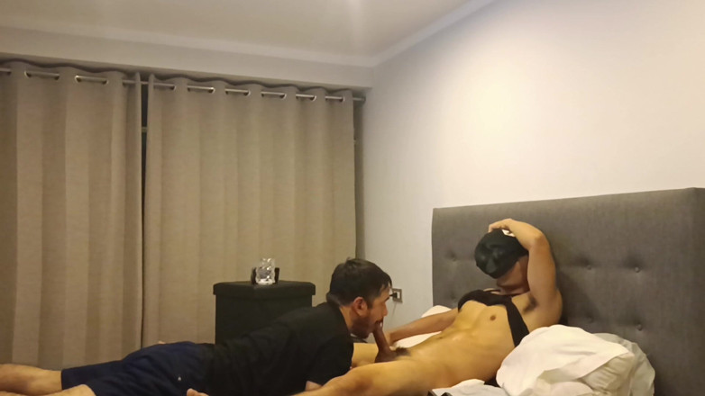 Bare skin man: 비하인드 신, 카메라 안의 옷장