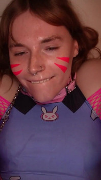 La nuova starlet trans zaira riceve un in Dva Cosplay nel primo sextape