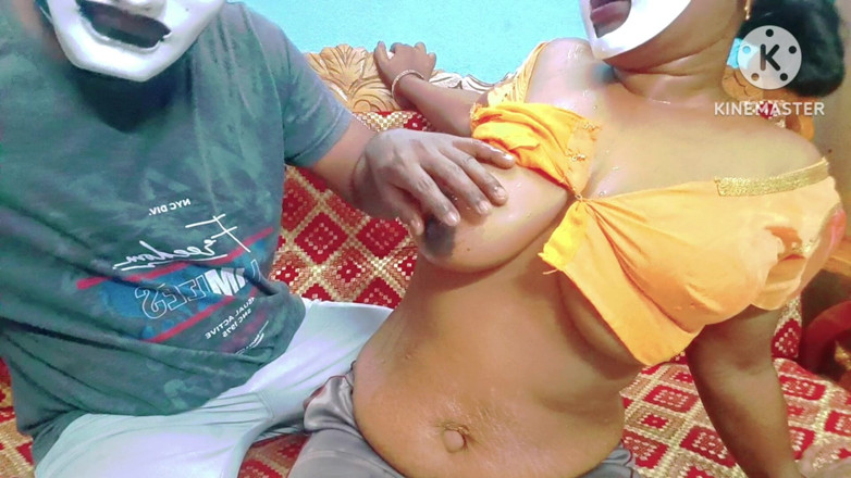 Sweethoneybgl: Awek Mallu miang dengan buah dada besar dan dia menggesel...