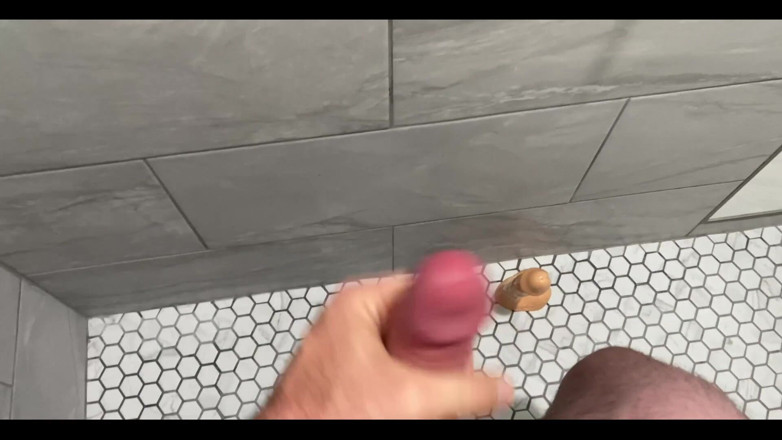 Trenton Ducati: Shower Play